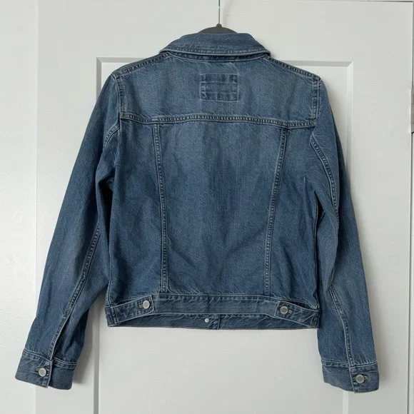 Banana Republic Classic Blue Denim Jacket - Picture 7 of 8